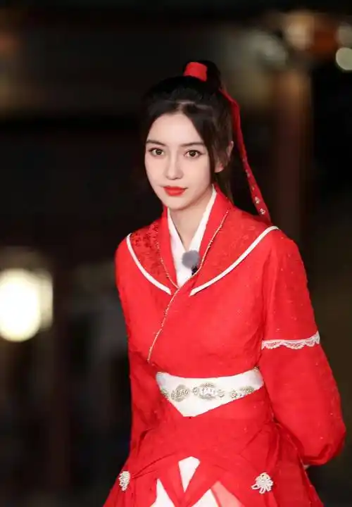 穿衣品味越来越高,古装原来更有魅力_汉服_杨颖_色彩