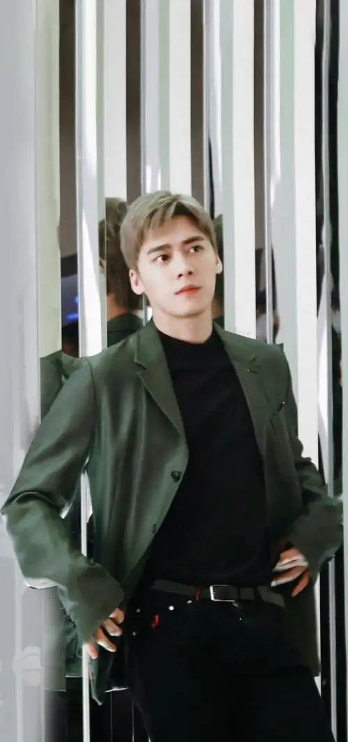 李易峰限定发色##李易峰时尚先生六月刊封面