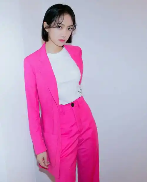 女星穿西装谁最好看?榜单出炉,章子怡范冰冰林心如未入前20