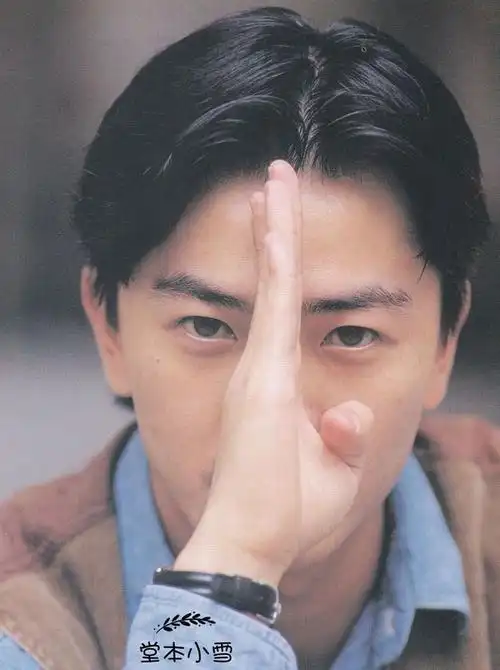 郑伊健也爱梳中分?帅照曝光后,网友:"陈浩南"在卖萌!_网易订阅