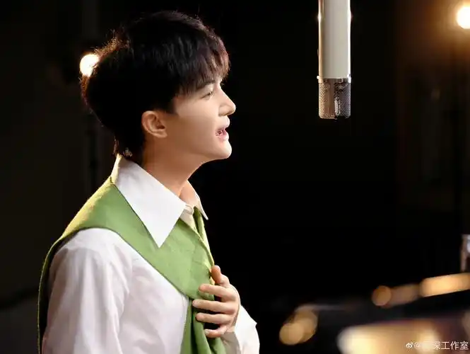 周深|铃芽之旅,共赴时光之约~春日明媚的阳光里,谢谢你治愈的声音!