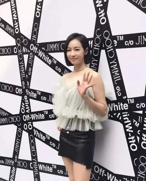 宋茜胆真大全素颜亮相活动网友这个角度是认真的吗