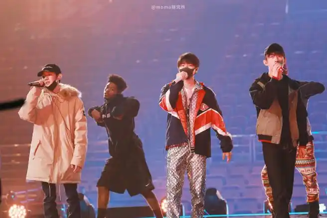 会出座位了#分享一组三小只未公开的合体彩排图tfboys | 2018-2019