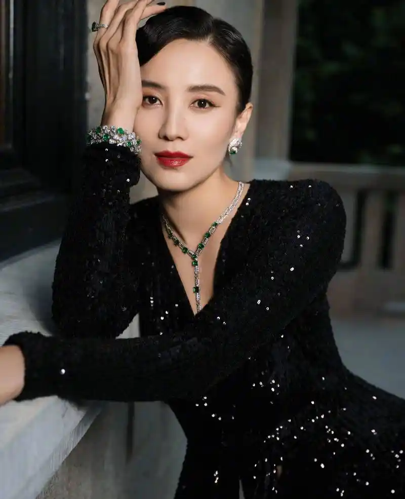 娱乐圈里曾经有一个女演员,名叫宋佳.