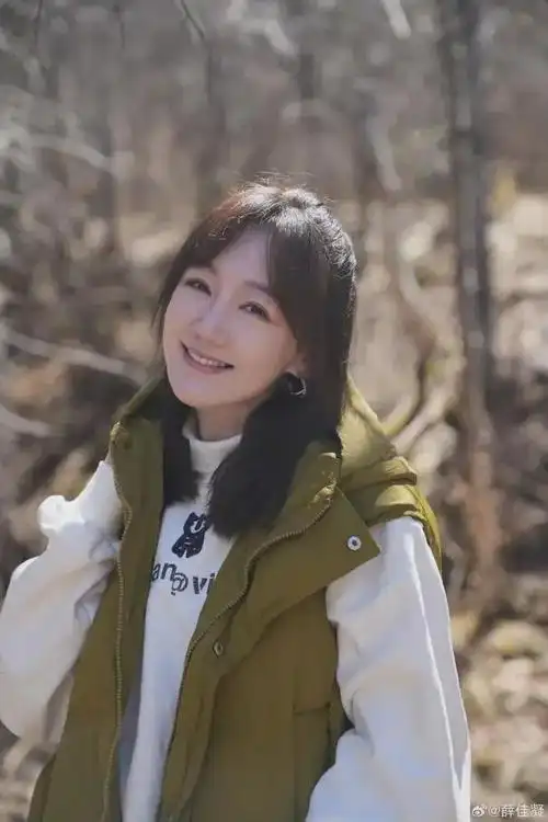 分手15年,再看薛佳凝对胡歌的态度,才明白为啥张译会把她夸上天