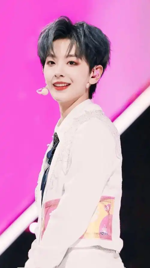 手机壁纸创造营刘梦