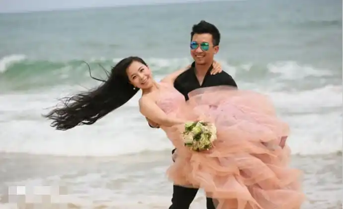 歌手阿宝老婆是张冬玲吗? 阿宝和王二妮扯证是怎么回事