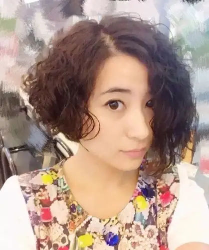 短发小卷烫探店深圳福田高端美发沙龙