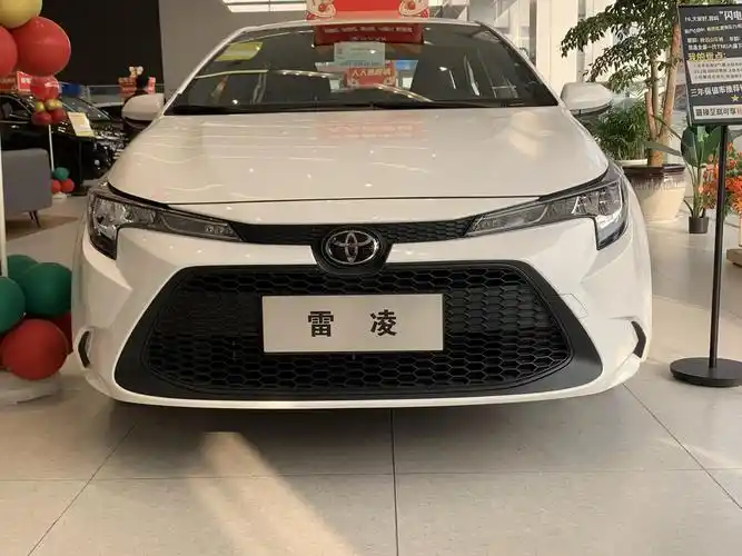 丰田雷凌到店实拍:外观运动,动力选择丰富,家用车务实之选
