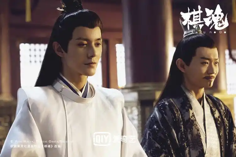 撕漫男张超一袭白衣亮相棋魂古装造型儒雅大方气度非凡