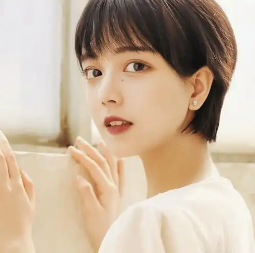 巨显脸小的60款发型长短发都有