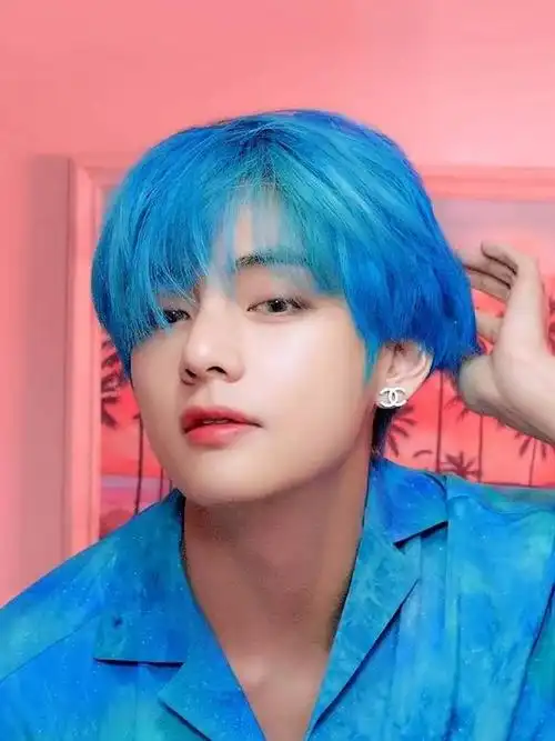 防弹少年团金泰亨化身百变时尚王子,你最爱他哪一种发色呢?