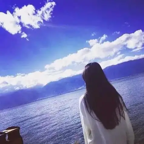 女生头像唯美可爱文艺背影长发