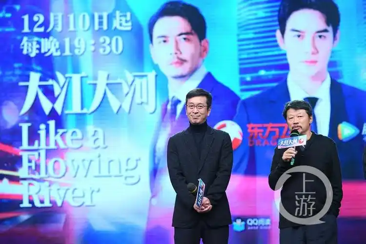 给他戴眼镜故意破坏形象,导演担心王凯演完《大江大河》要掉粉