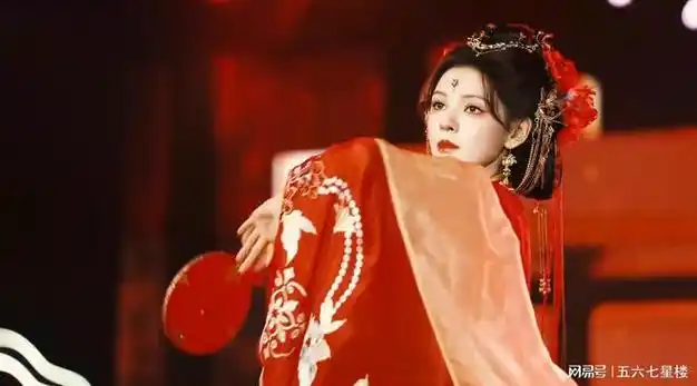 张予曦国风大典一袭红衣汉服艳惊四座
