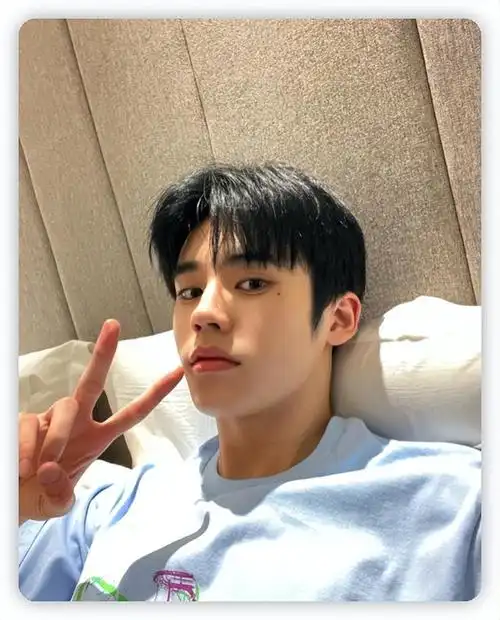 20岁男星宣布三战高考!