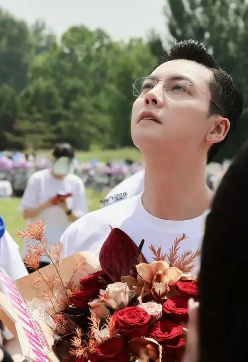 陈伟霆金丝眼镜 霸总舒适圈##戴金丝眼镜的陈伟霆##陈伟霆演霸总