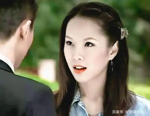 她是《第8号当铺》的阿精,嫁给韩国摄影师,今45岁长这样