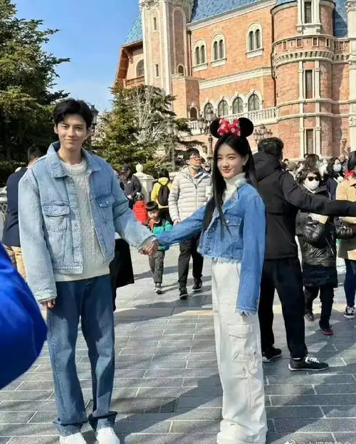 李一桐毕雯珺身高差