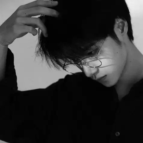 好看头像黑白男图片 男生头像图片大全 -【爱个性】