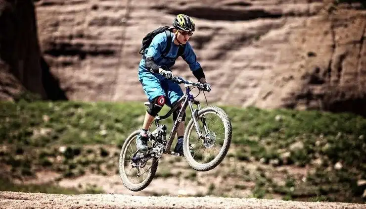 为什么原装的山地车坐垫骑行久了会感觉不舒服?