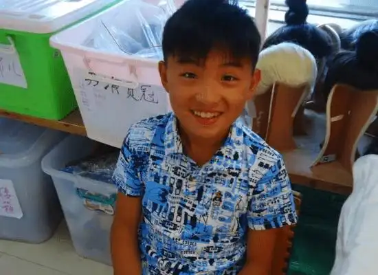 蔡小豆的饰演者是郑伟,能够感受到他的演