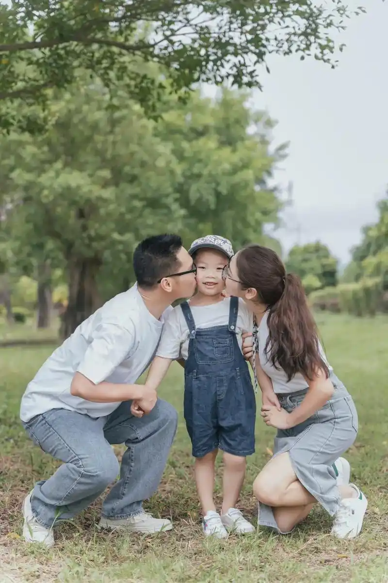 桂林写真 #亲子照 #全家福 - 抖音