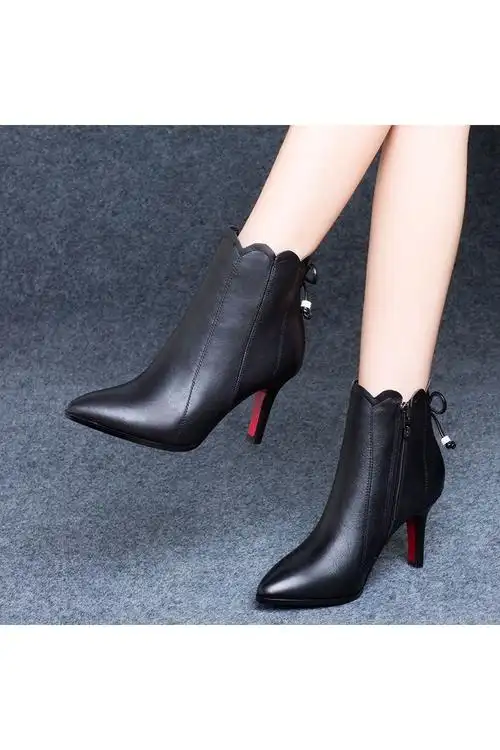 细跟短靴女士皮靴子女2018新款秋冬季加绒尖头高跟鞋子百搭马七.