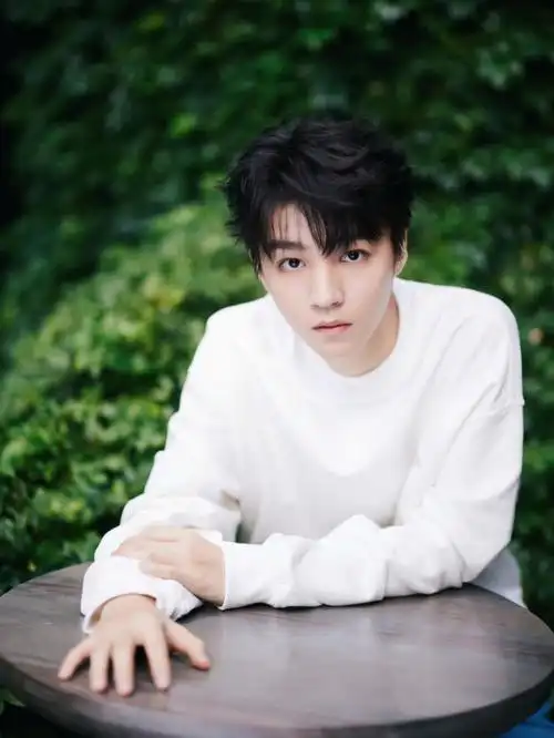 22岁的王俊凯啦