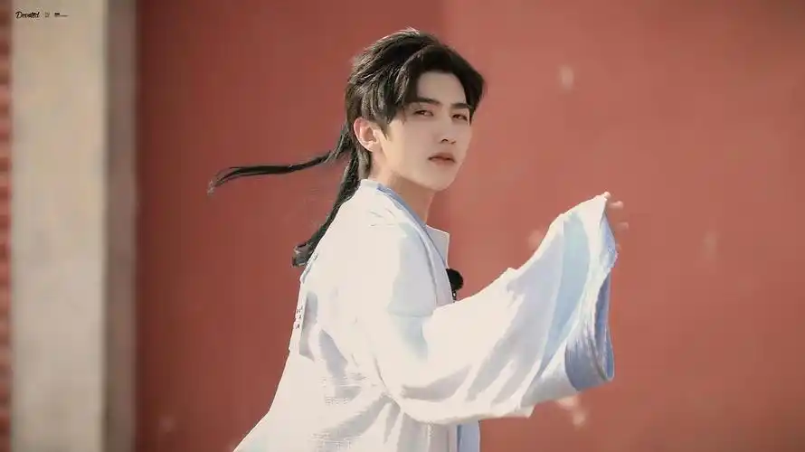 蔡徐坤古装造型