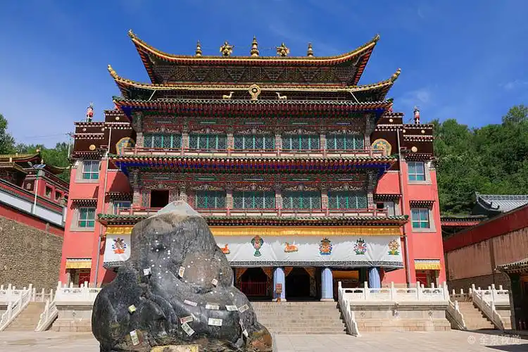 塔尔寺宗教建筑_高清图片_全景视觉