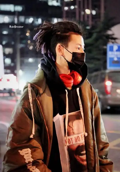 小鬼王琳凯脏辫造型合集～果然帅的人什么造型都hold的住@小鬼-王琳凯