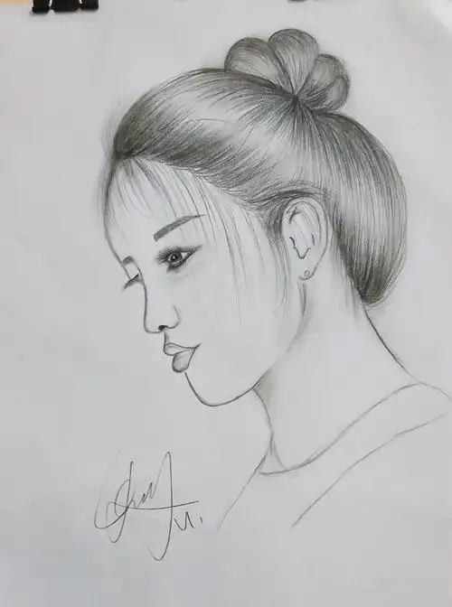 发型素描丸子头.