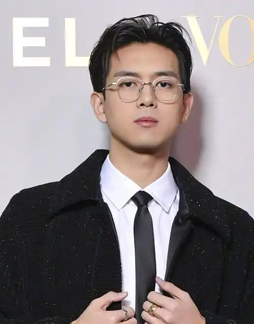 斯文雅痞眼镜杀男神9:李现