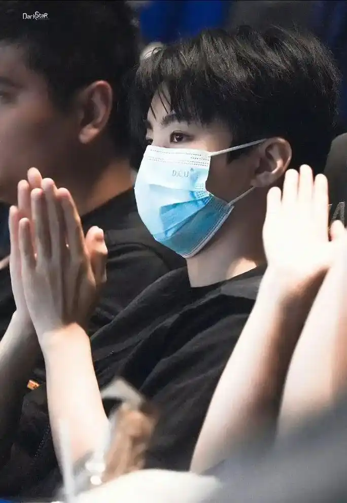 野孩子王俊凯让我哭麻了 #王俊凯 王俊凯这一路真的很不容易 - 兑音