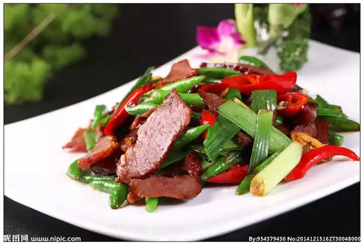湘式炒腊肉摄影图__传统美食_餐饮美食_摄影图库_昵图网nipic.com