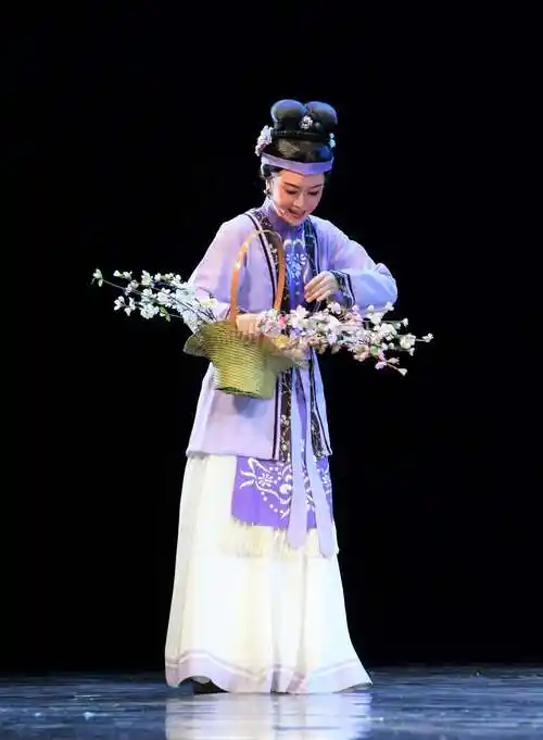 浙江小百花越剧团国家一级演员蔡浙飞舞台艺术专场