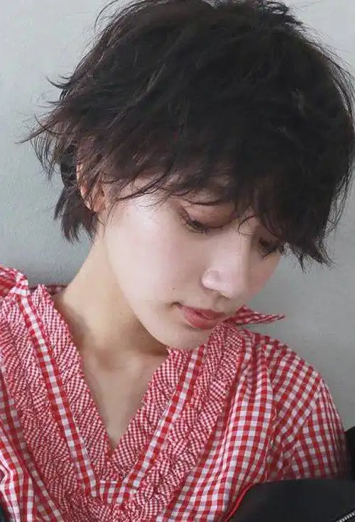 大胖子女生剪什么发型好看 颜值度飙升女生短发示范