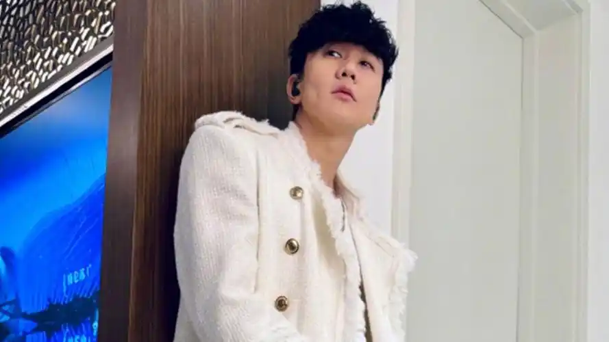 跨年晚会安排太离谱!林俊杰表演长达半小时,网友:个人演唱会?