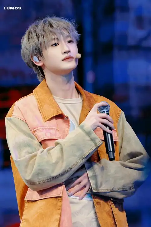 ak刘彰0424毕业快乐