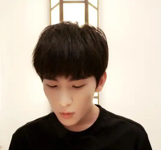 杨洋 我定等你登高的那一日.图源见水印