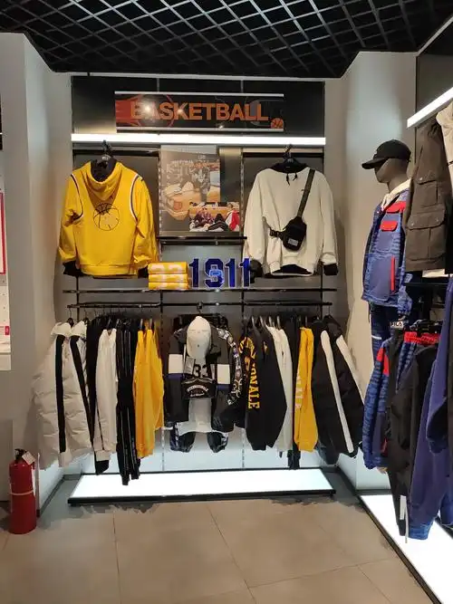 美美2斐乐潮牌陈列反馈