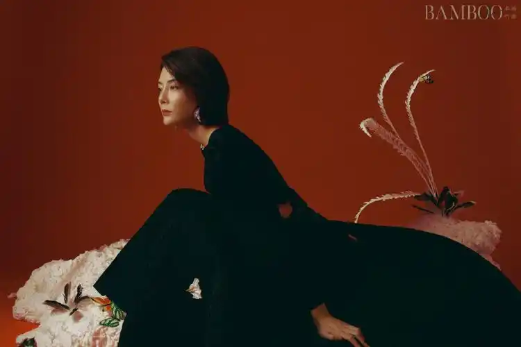 车晓性感优雅写真图片,分享一组车晓图片给大家,图中的明星图片壁纸会