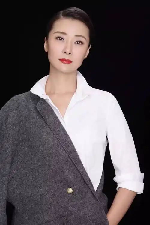 自由女神柯蓝:追求幸福的多元化人生_李泉_婚姻_感情