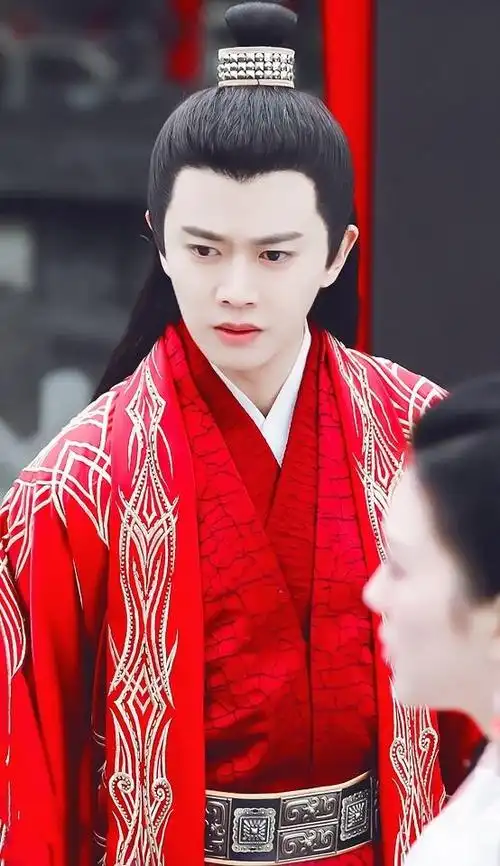 古装剧「红衣美男」3:任嘉伦《暮白首》