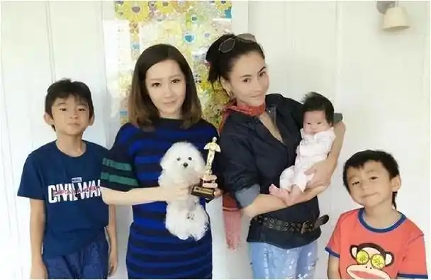 张柏芝打死不说三胎生父与谢霆锋离婚后感情成谜引人猜测