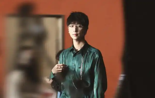 景向谁依为什么退出翼之声