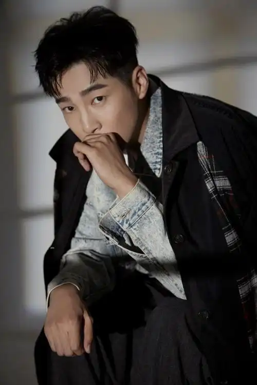 《经山历海》收官,邹廷威"模范丈夫"热度不减,下一个角色备受期待 |-