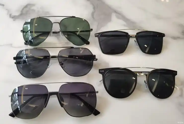 > 偏光太阳镜158元