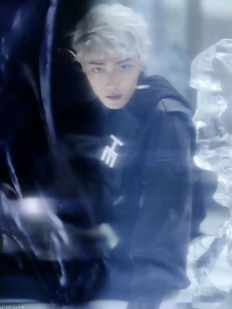 夫夫同款发色.#银发 #绝美 #博君一肖#王一博肖战 - 抖音